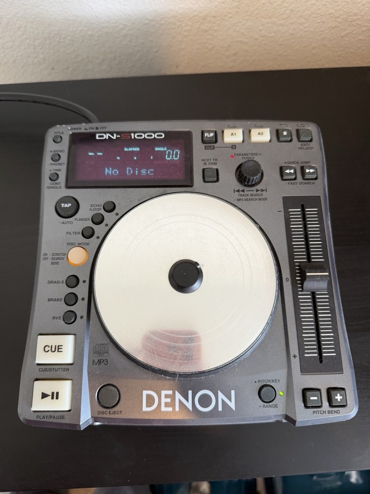 Denon DN-S1000 tabletop DJ CD/MP3 player