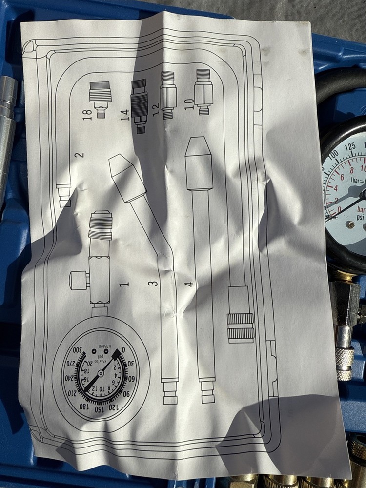 Engine Cylinder Compression Gauge Tester Kit Gas Engine Diagnostic Testing Tool.