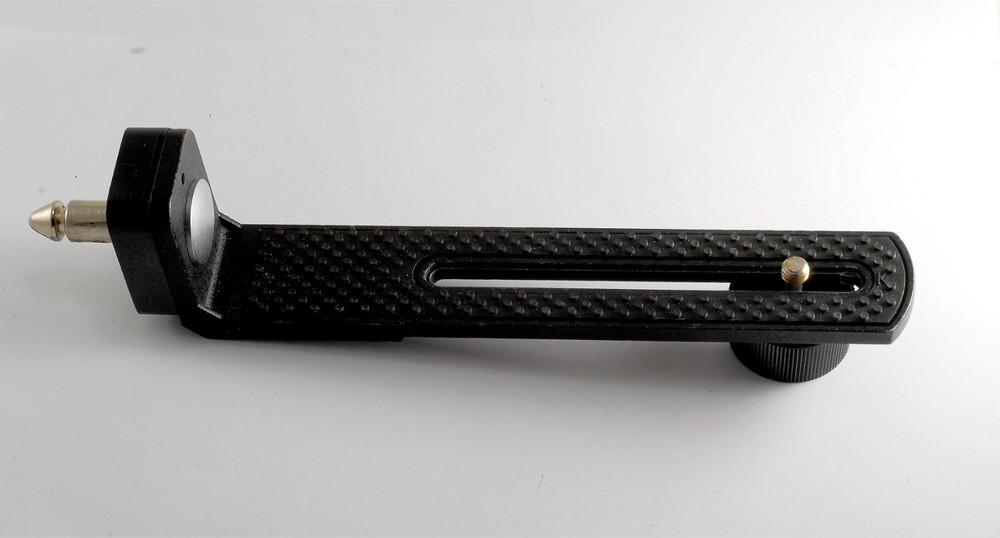 VIVITAR Camera Bottom Plate For Flash Bracket Flash Grip Used