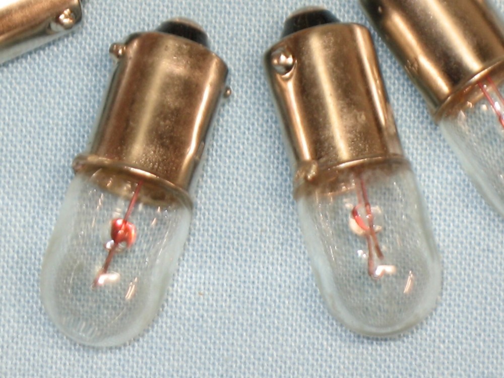 (Qty 6) #47 ~ MINIATURE LIGHT BULB ~ (Qty 6)