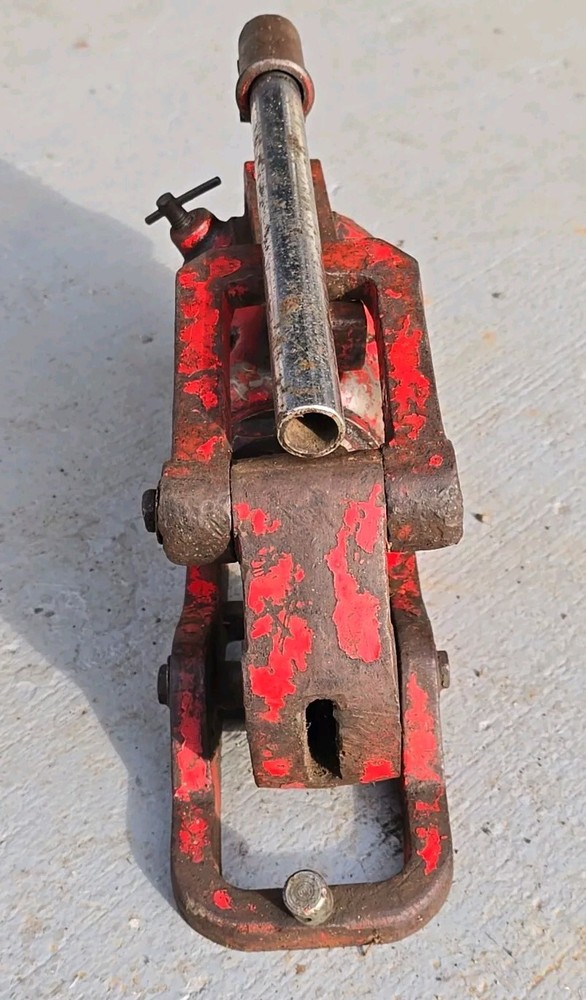 Old Hydraulic Steel Wire Cutter
