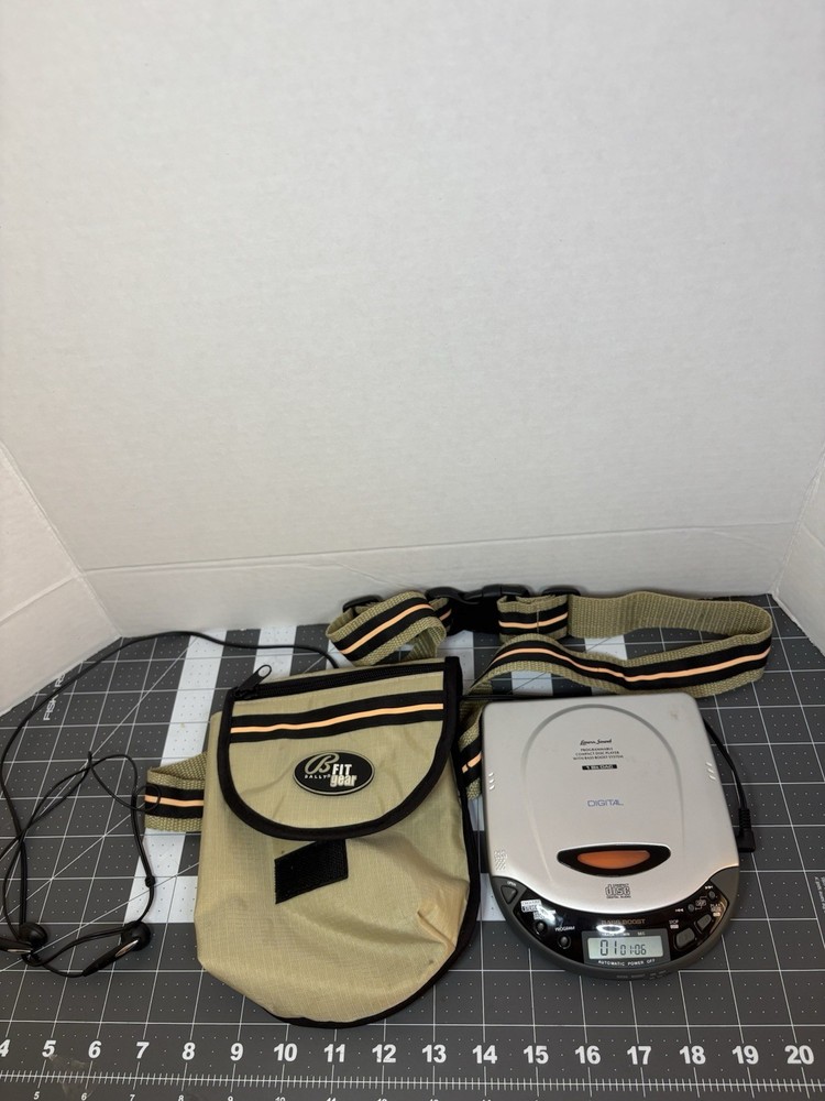 CD Player Model CD-50 Working! Lennox Sound MINT CONDITION includes Carry Bag