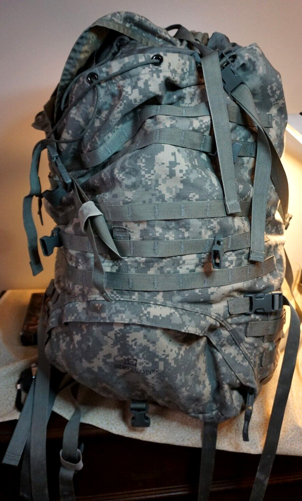 Military-like Duffle Bag Top Load; Camo