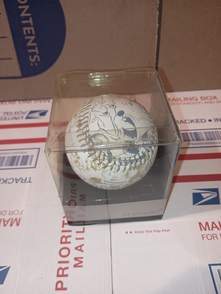 Disney Store Studio Col. Innovation Imagination Magic Exclusive Baseball NEW.