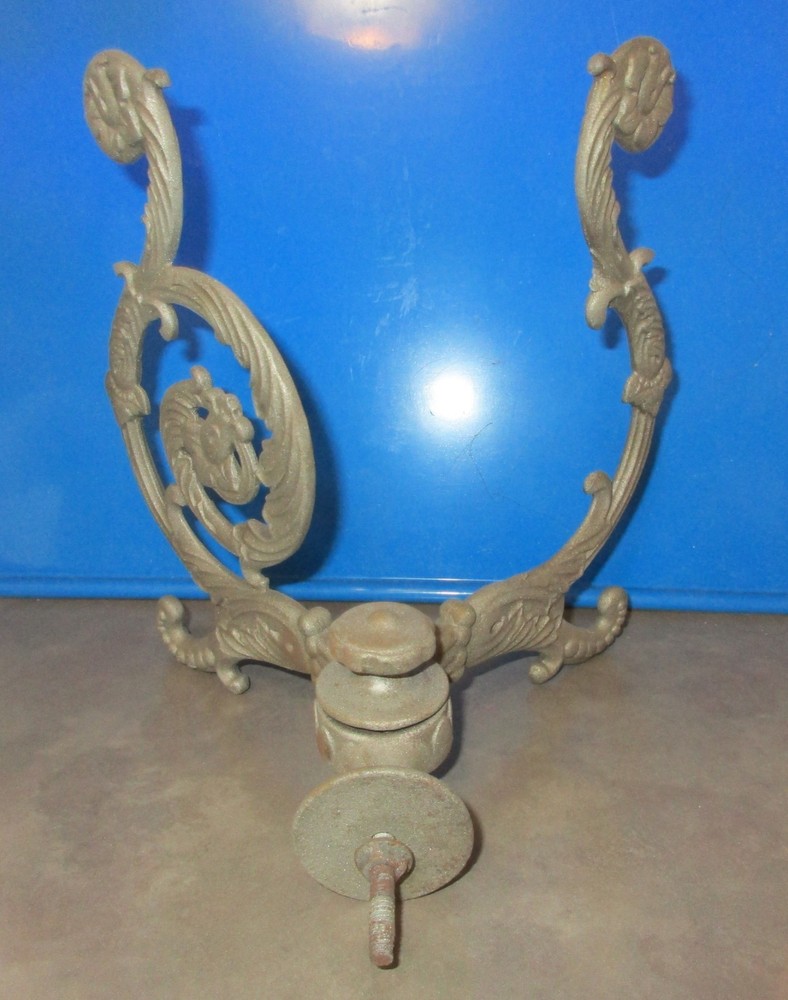 Vintage Cast Iron Ornate Double Hall Tree Hook / Wall Hook with Bolt