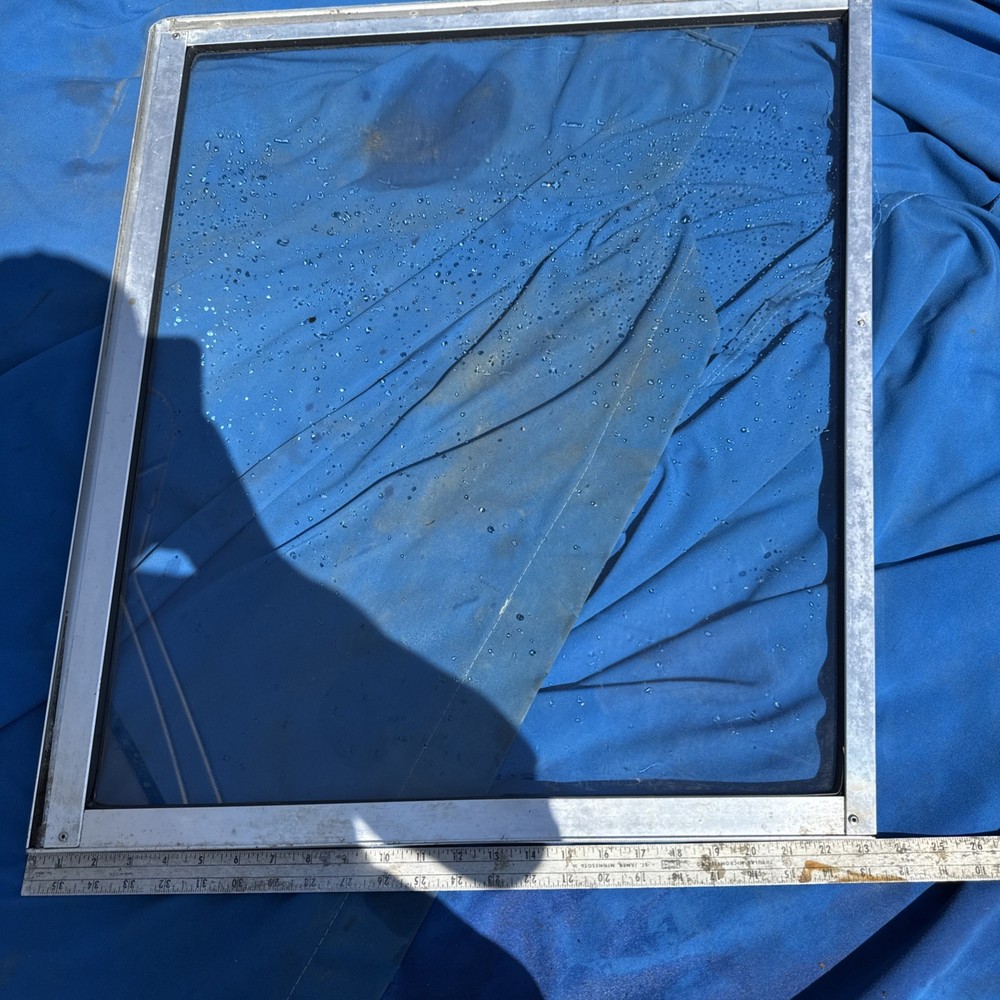 Bayliner Capri Windshield Window Glass