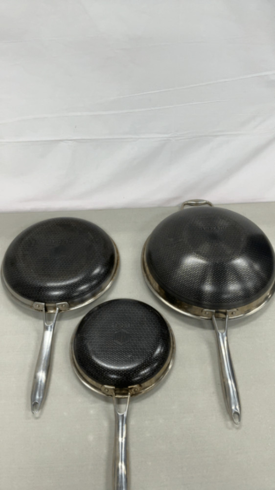 Hexclad 3 Pc Pan Set with Lids