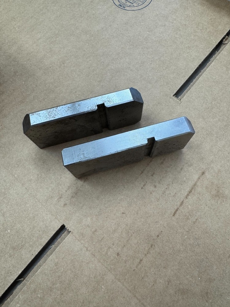 Amada Band Saw HFA250W Work Support Plate Set NOS