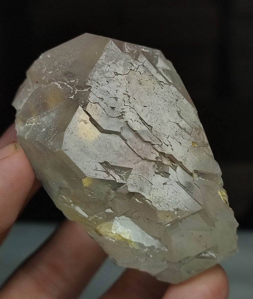 Gwindle Like Quartz Crystal With Good Luster &Nice Growth-Pak