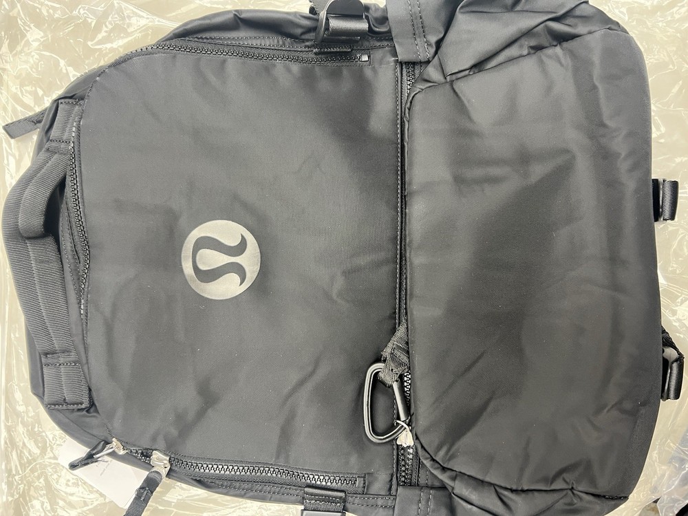 Lululemon Black Men's Medium Backpack Adjustable Strap Bottle Pocket
