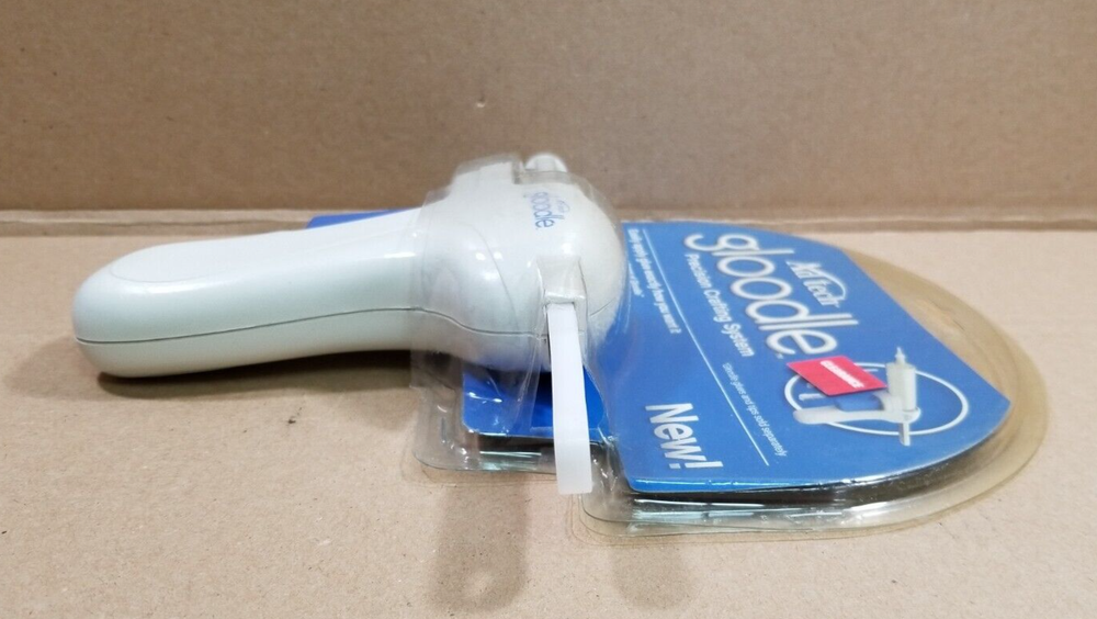 Ad Tech Gloodle Precision Crafting System Easily Apply Glue 2013 NEW