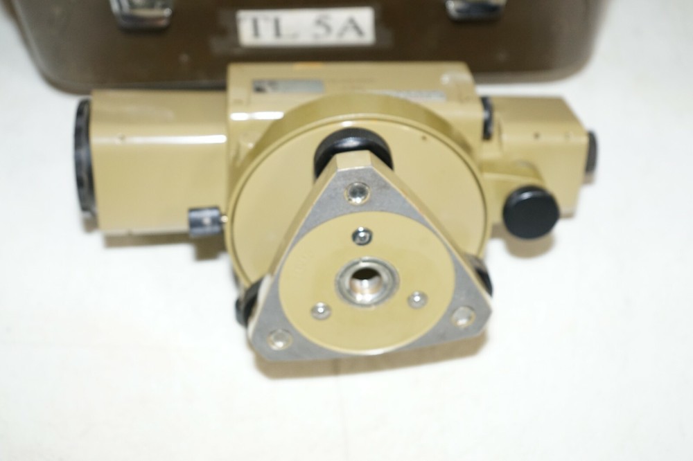 ^ Path Instruments Z Tilting Level B-203 #C548