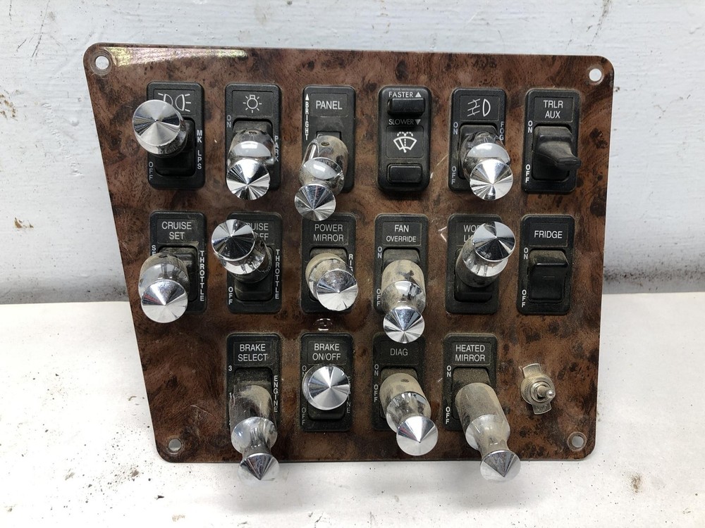 International 9400 SWITCH Dash Panel - Used