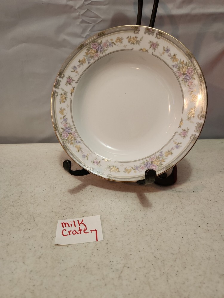 5 Farberware Salad Bowls "South Hampton "