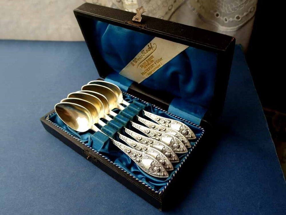 Set, 6 Large Tea Spoons, Roses, Silver, around 1820 E540