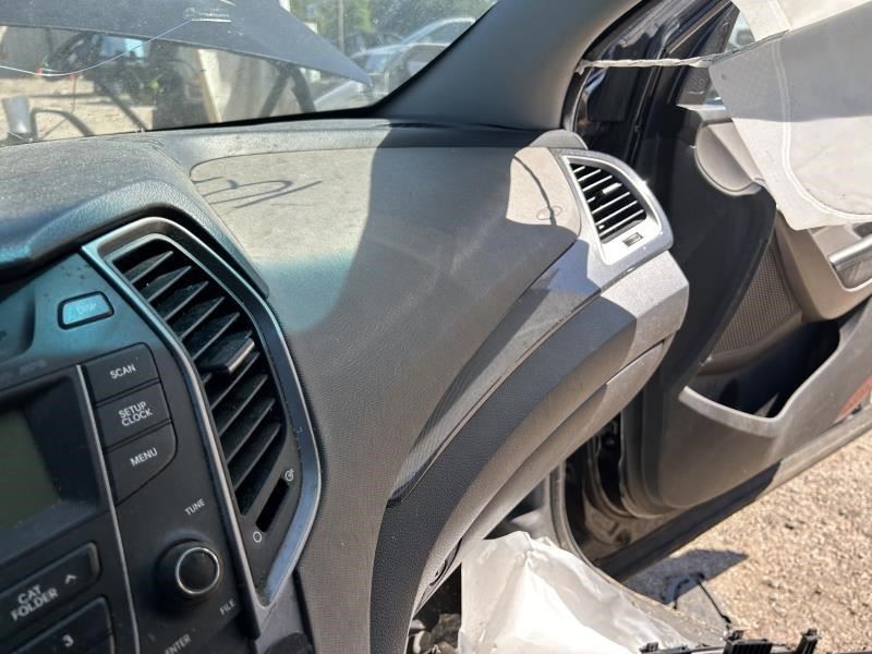 SANTA FE 2015 Fuse Box Cabin 104620647