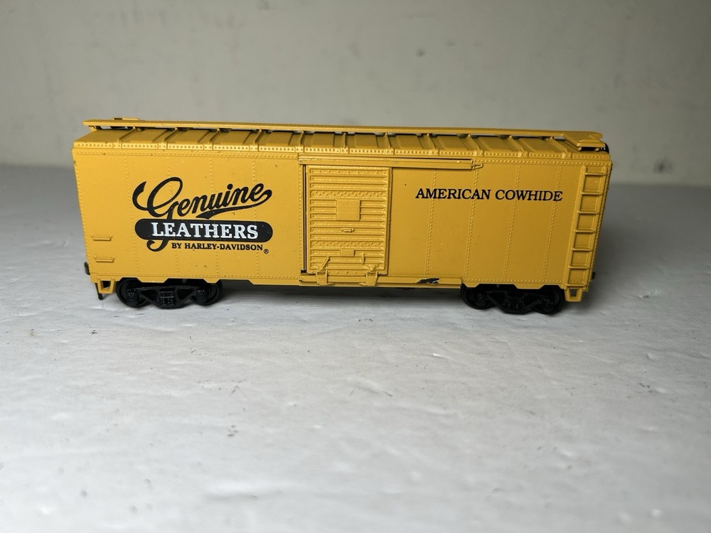 HO Scale Harley Davidson Limited Train Set W/box UNTESTED