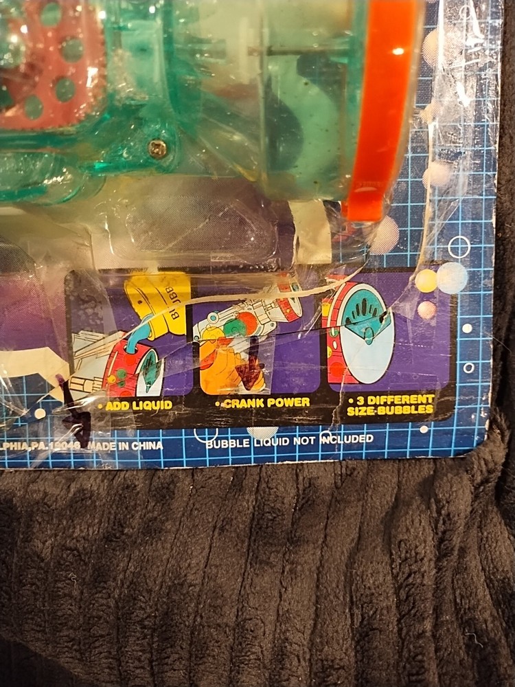 Bubble Machine Vintage 1992 Different Size Bubbles (3) Opened Package