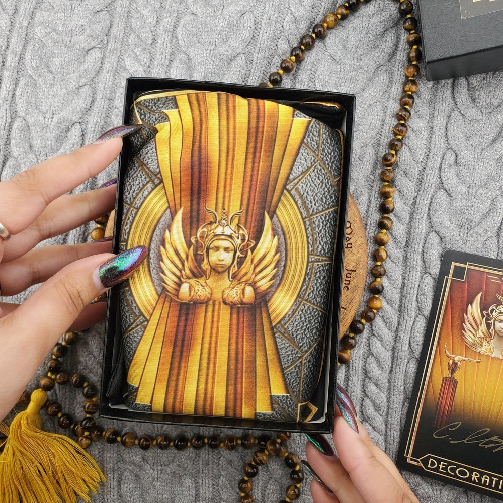 Tarot Decoratif 78 Card Tarot Deck With Box No Guidebook USED