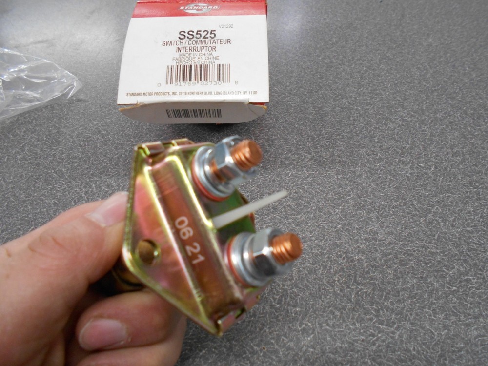 Standard SS525 Starter Switch. For 12 volt systems. New Old Stock!