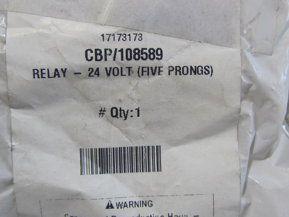 NEW 24 VOLT SEALED RELAY - TOTAL SOURCE 108589