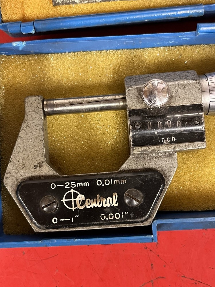 Central Tools Micrometer 6123