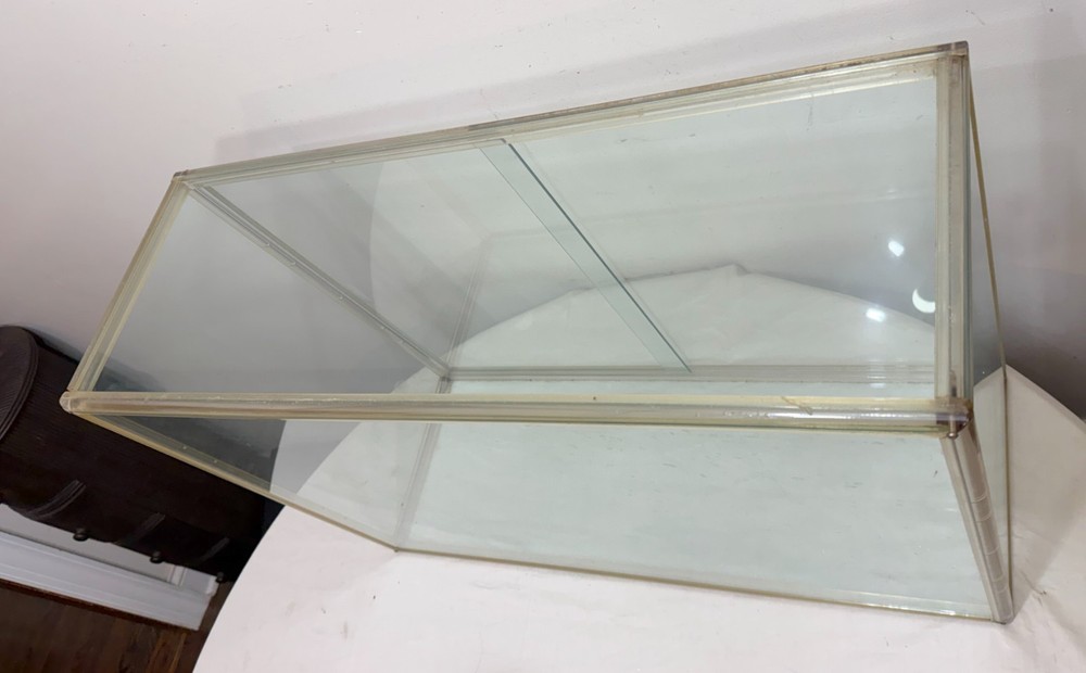 QUALITY Large vintage counter top glass lucite rectangular display show case box