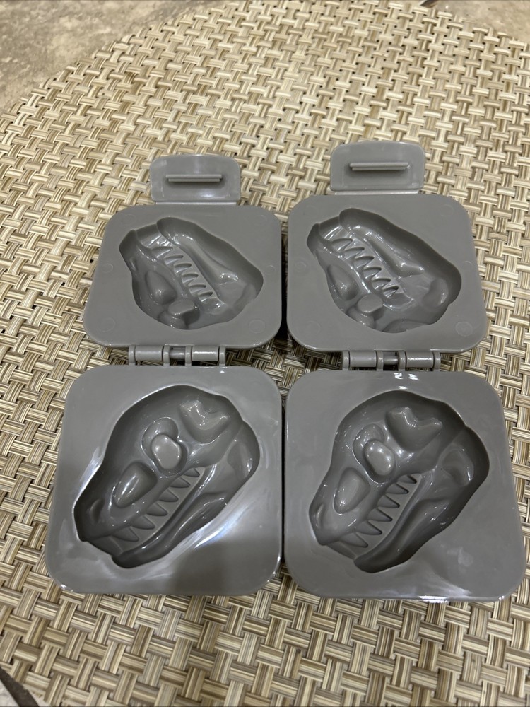 2 Dino MATIC Hard-Boiled Egg Mold, Small