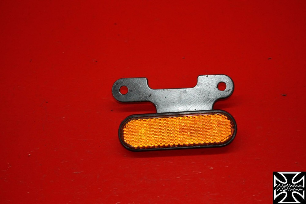 17 HYOSUNG GD250R FRONT LEFT REFLECTOR