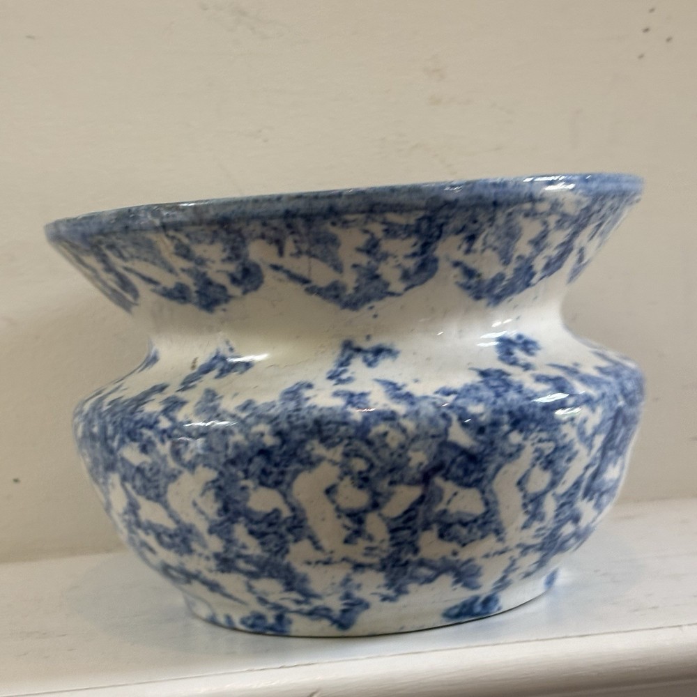 Vintage Blue on White Sponge Ware Spittoon Cuspidor 7.5” Diameter, 5” Tall