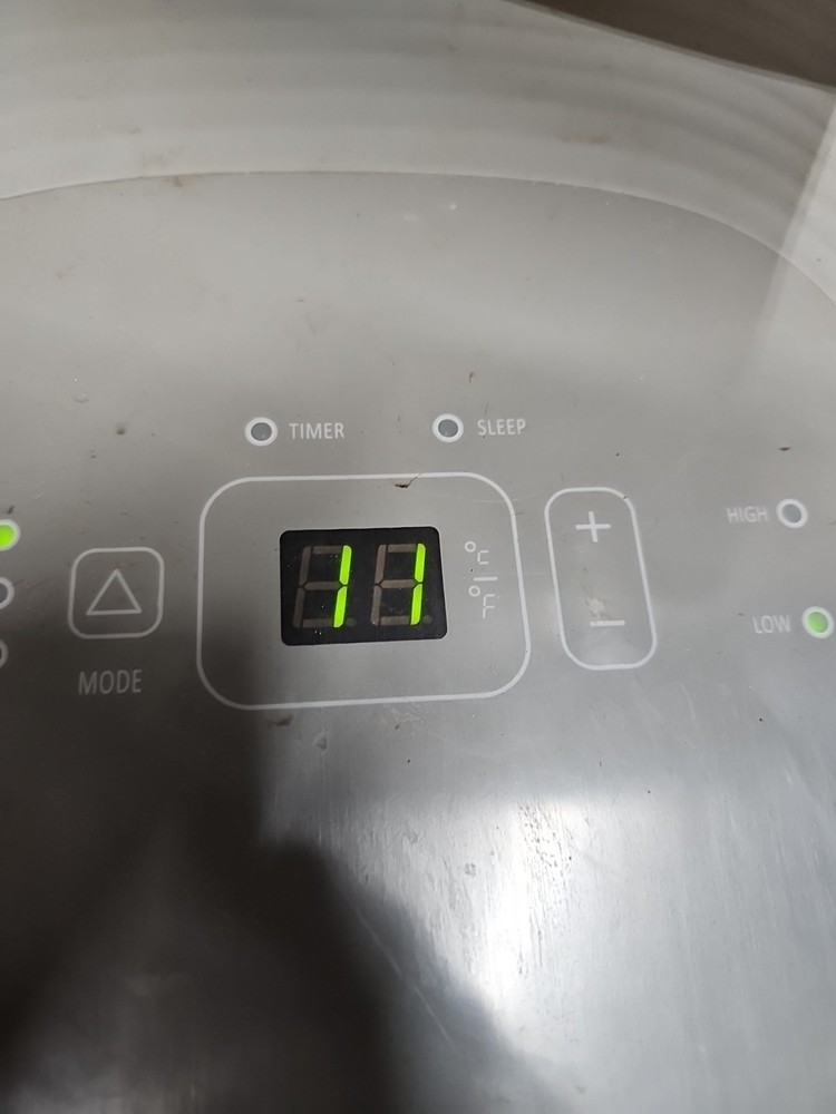 Hisense AP1019CR1G Ultra-Slim Portable Air Conditioner 6500 Btu 206 CFM Remote