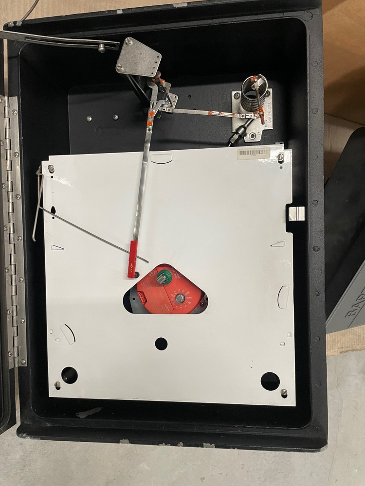 BARTON CHART RECORDER 1,000 PSI