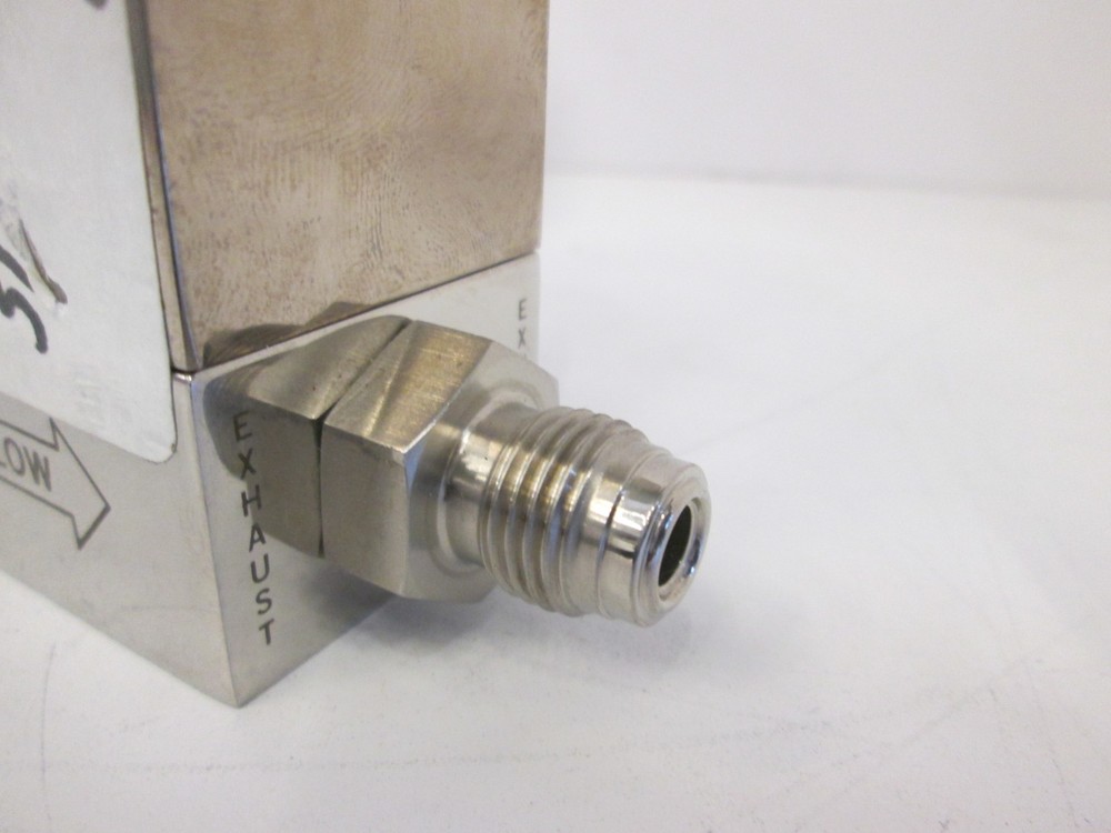 Unit Instruments, UFC-1200A, Mass Flow Controller, 200 SCCM, NF3, Used