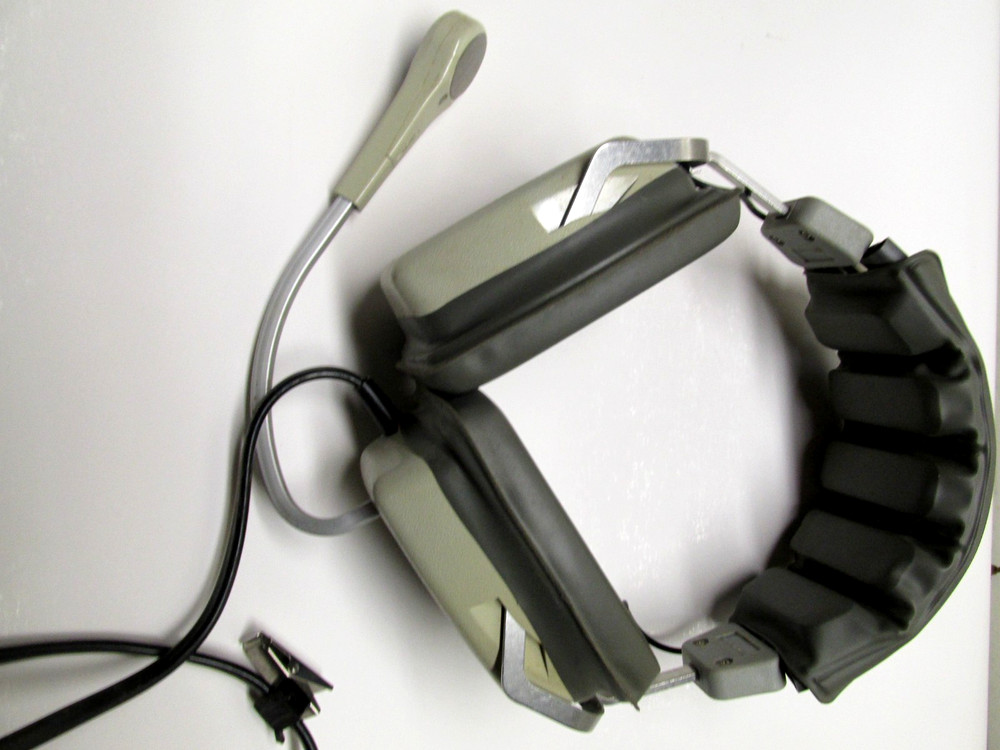 Z-Vintage Telex E-951 Aviation Headset Untested
