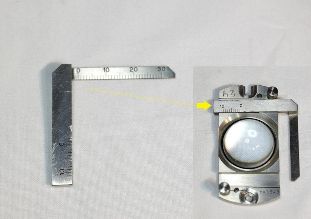 microscope antique Microscope Accessory No. 14 "Leitz Universal Stage UT4" USED