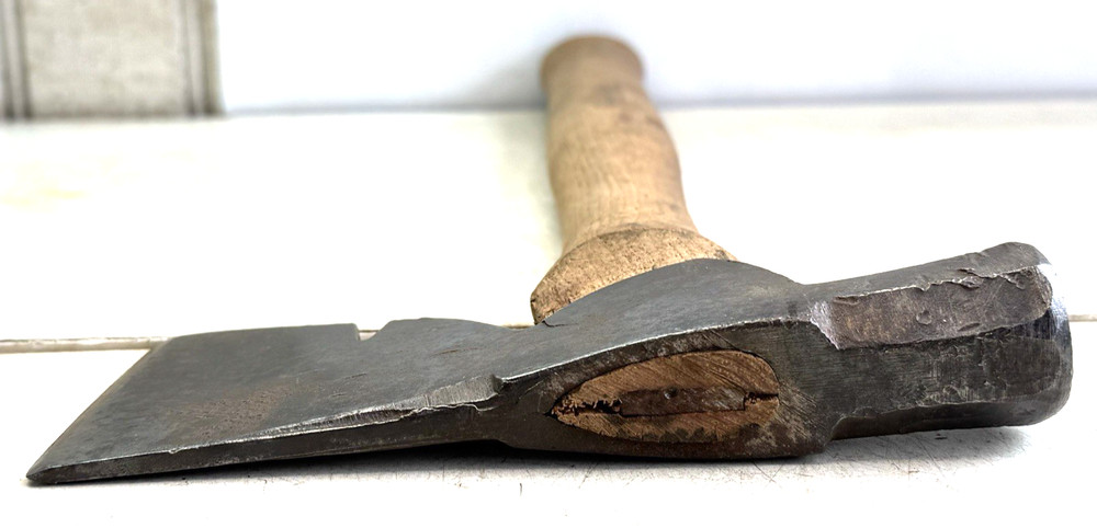 Carpenter Hatchet Overall Weight 1 lb 9 oz Used