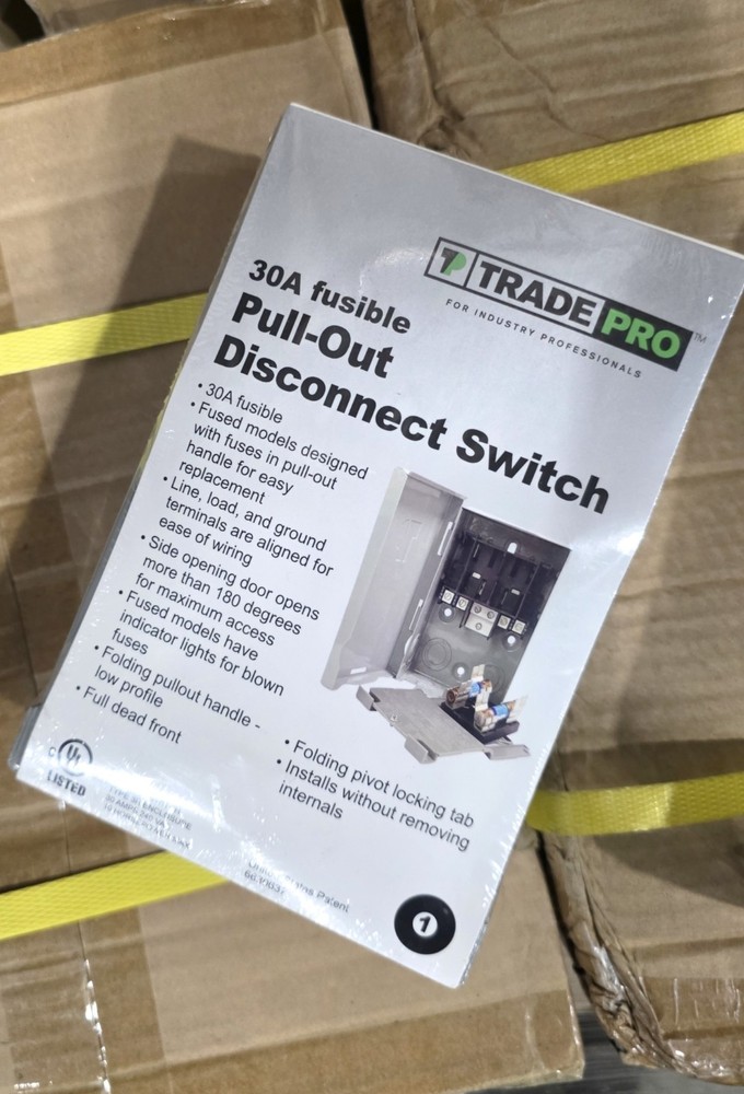 TRADE PRO 30A Fusible Pull-Out Disconnect Switch