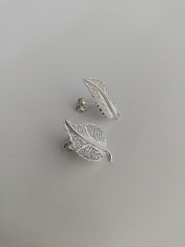 Jara Women's .970 Solid Silver Filigree Leaf Earrings New.