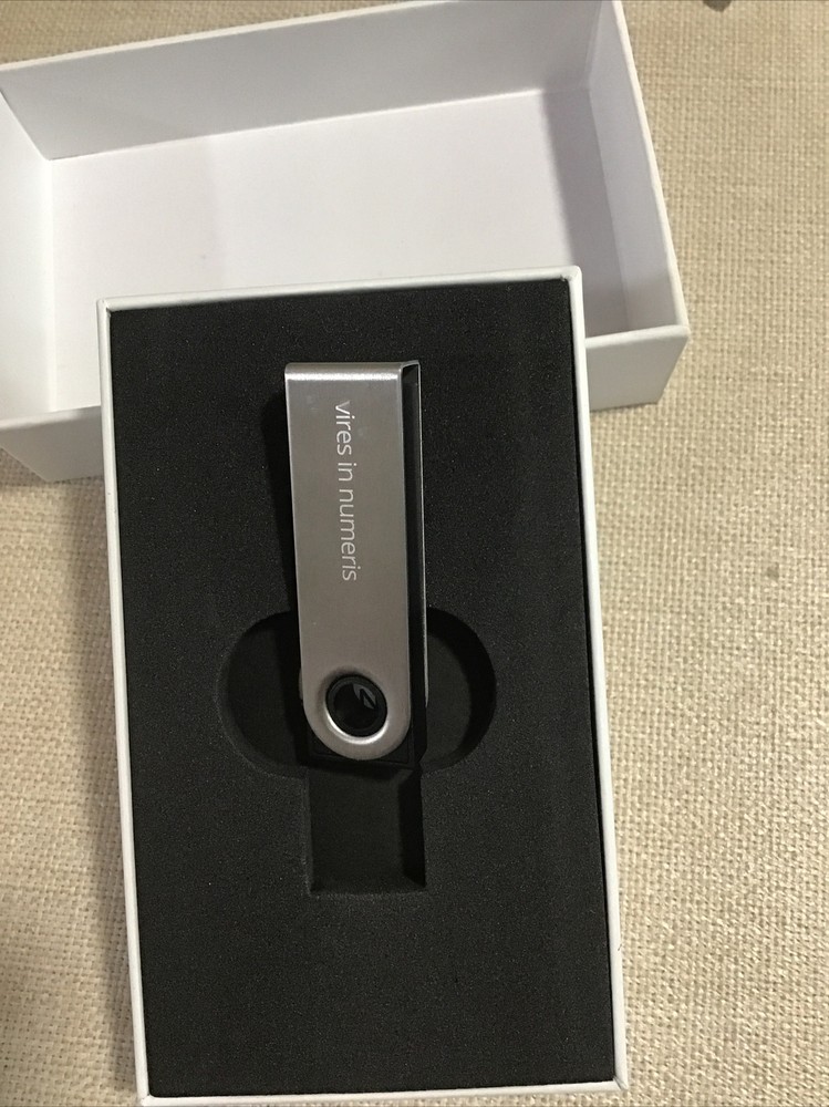 Ledger Nano S USB Hardware Wallet, New
