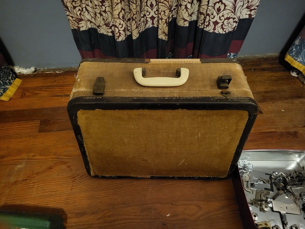 1952 Singer Sewing Machine 301a Button Hole Attachment Does Work