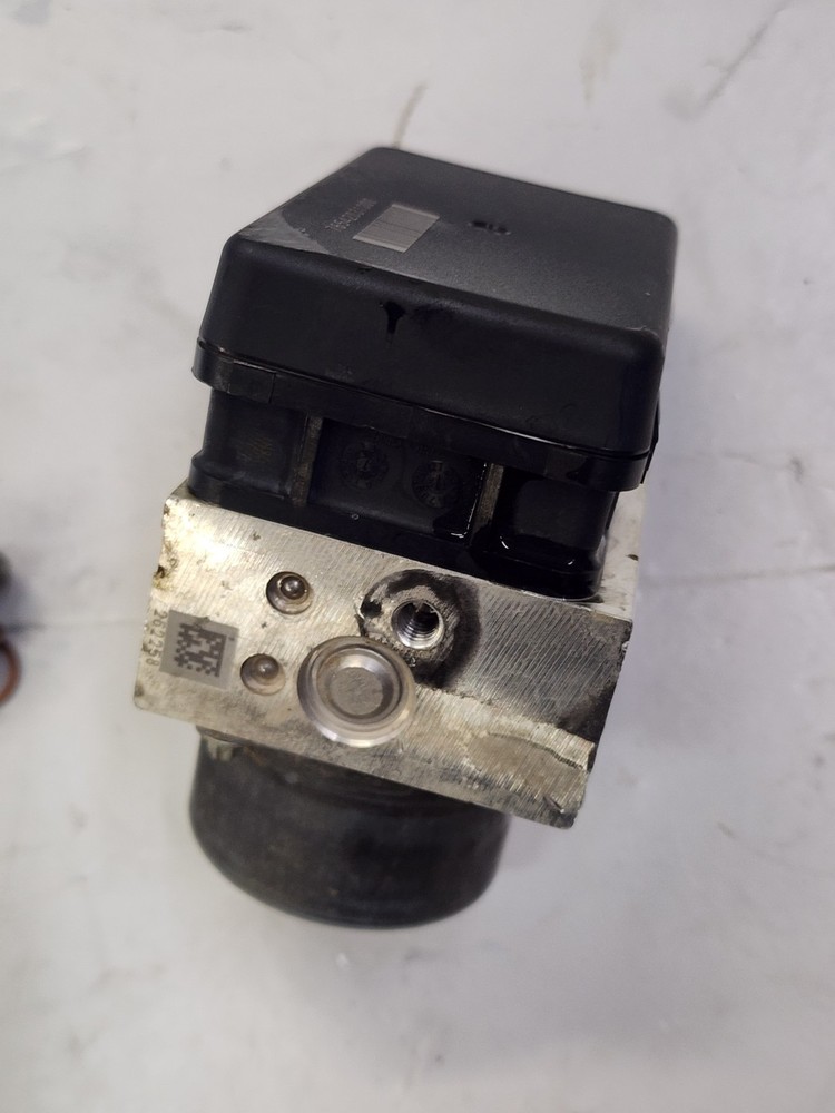 2016 KTM 690 Enduro R ABS Module Pump 76542031044 OEM