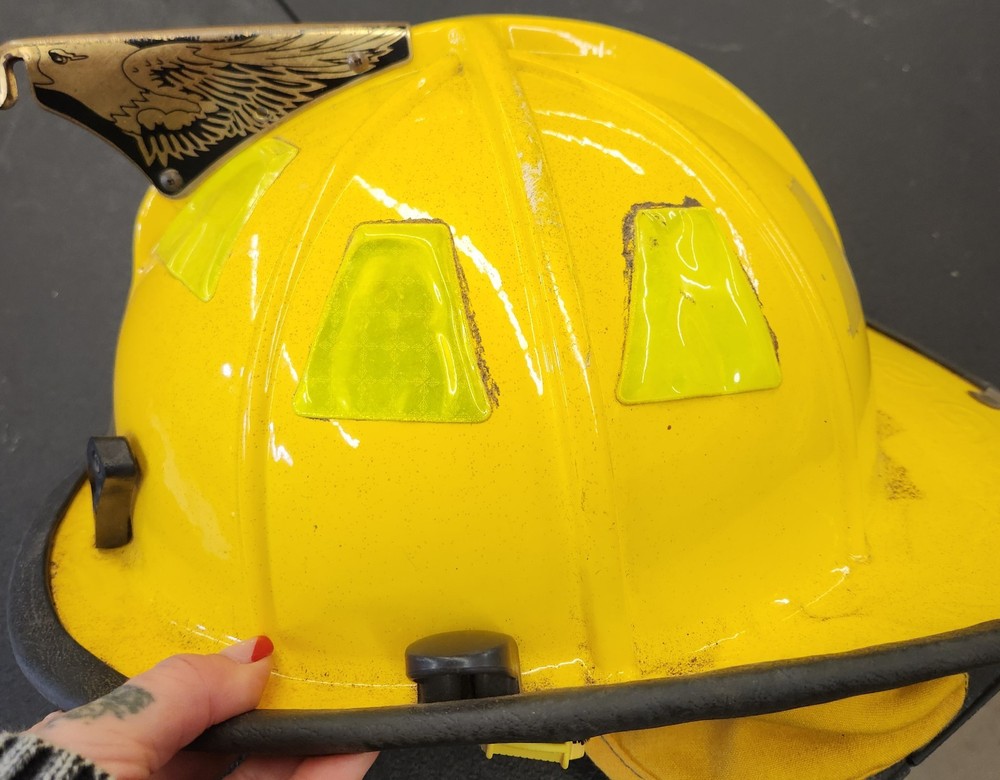 Cairns 1010 Fire Service Helmet With Eagle Front Holder