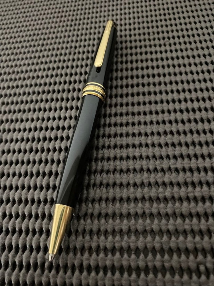 Montblanc ballpoint pen #946ef5