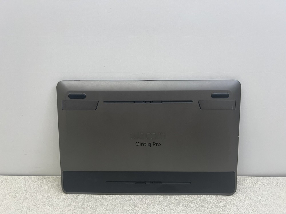 Wacom Cintiq Pro Creative Pen and Touch Display DTH-1320 -