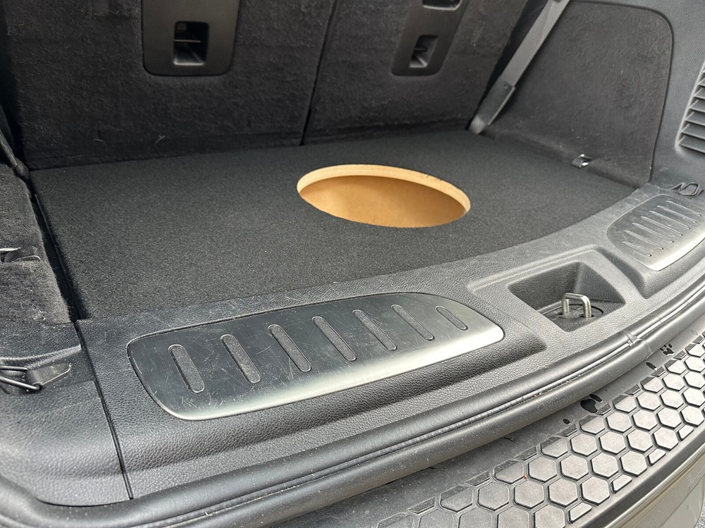 For a 2011+ Dodge Durango Custom Sub Box Subwoofer Enclosure - Single 12" or 10"