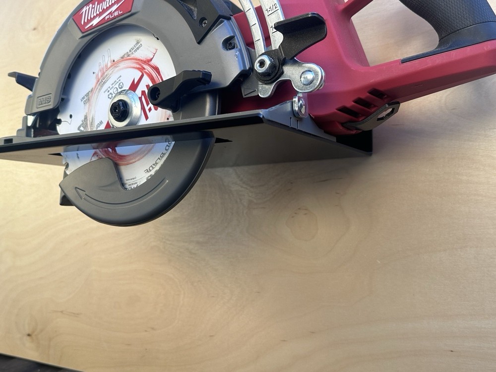 Wall Mount for Milwaukee circular saw