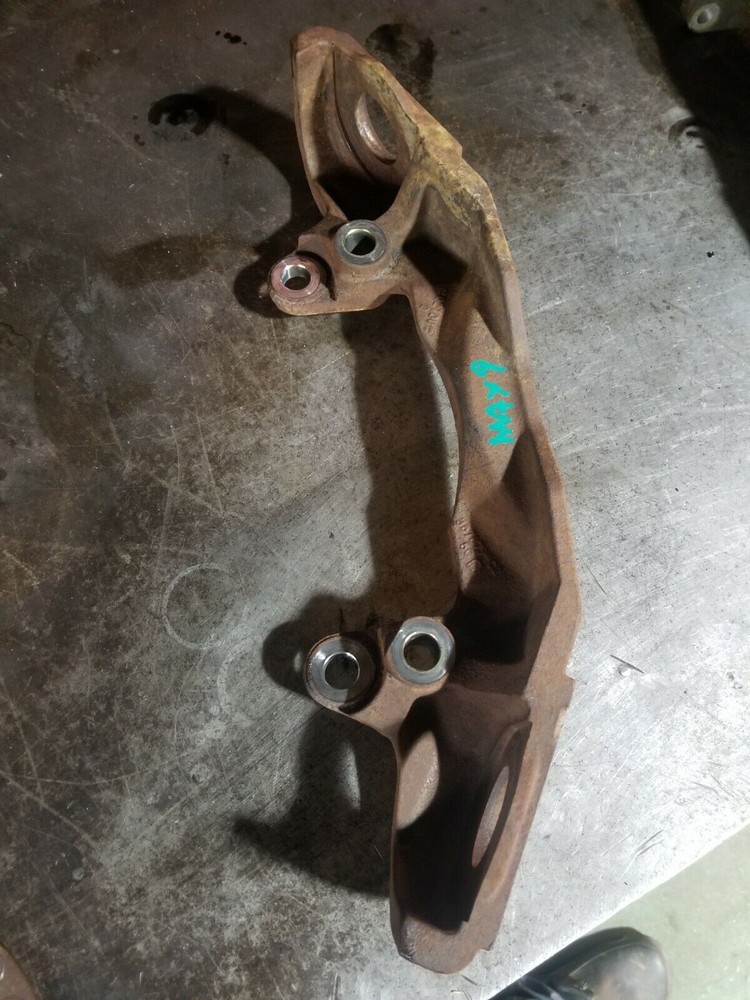 3578794C2 INTERNATIONAL MAXXFORCE ENGINE MOUNT