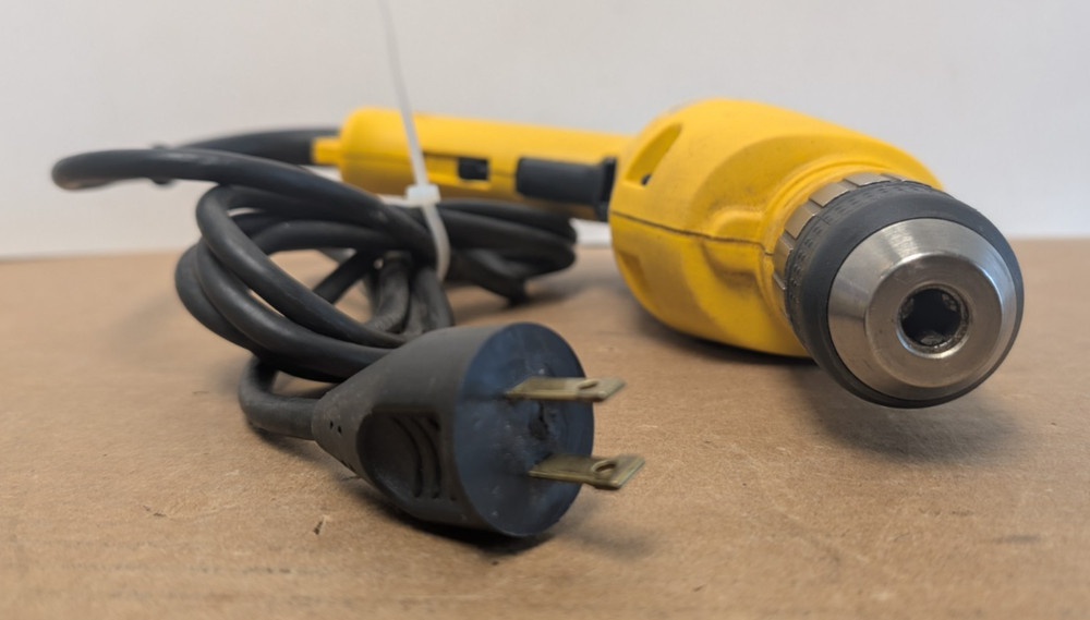 Dewalt DW106 Corded Electric 3/8" Variable Speed Drill