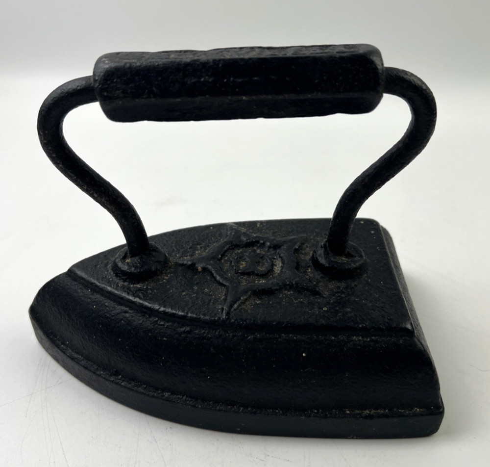 Vintage Flat Iron with Iron Handle #8 E&H Mfg Co.