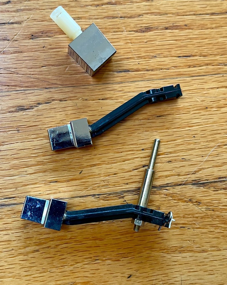 Teac X-1000R Knobs